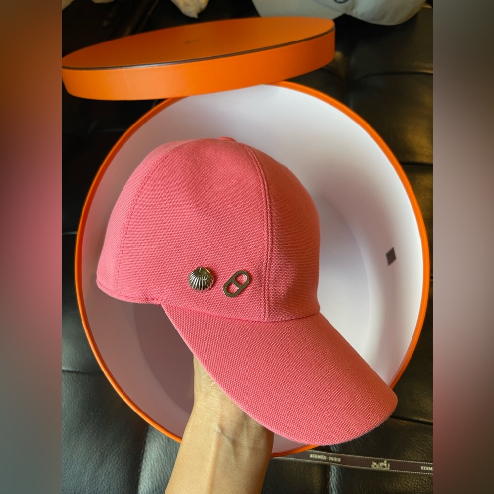 Hermès
Serena Seashell Baseball Cap